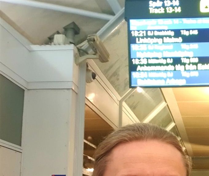 Här är Anna och jag i Stockholm och har intervjuat en fokusgrupp som bestod av personer som är Suicidpreventiva samordnare i Sverige och från Folkhälsomyndigheten